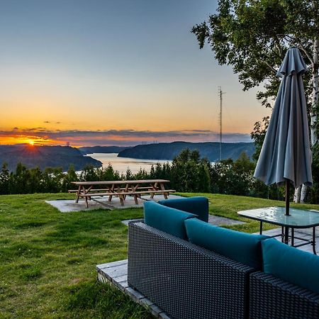 Montfjord - Chalets, Vue Spectaculaire Et Spa. Chantafjord #4 Sacre-Coeur المظهر الخارجي الصورة