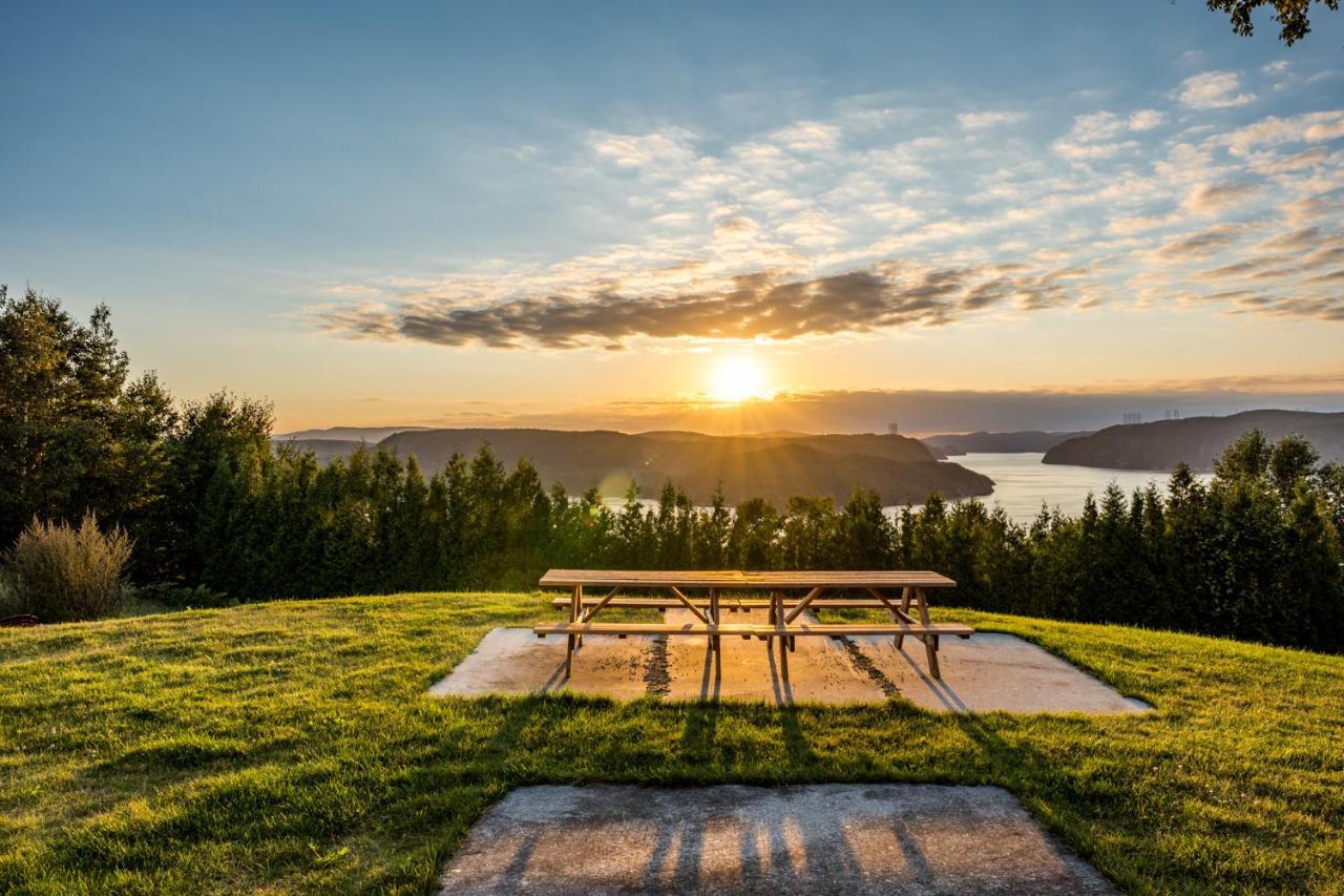 Montfjord - Chalets, Vue Spectaculaire Et Spa. Chantafjord #4 Sacre-Coeur المظهر الخارجي الصورة