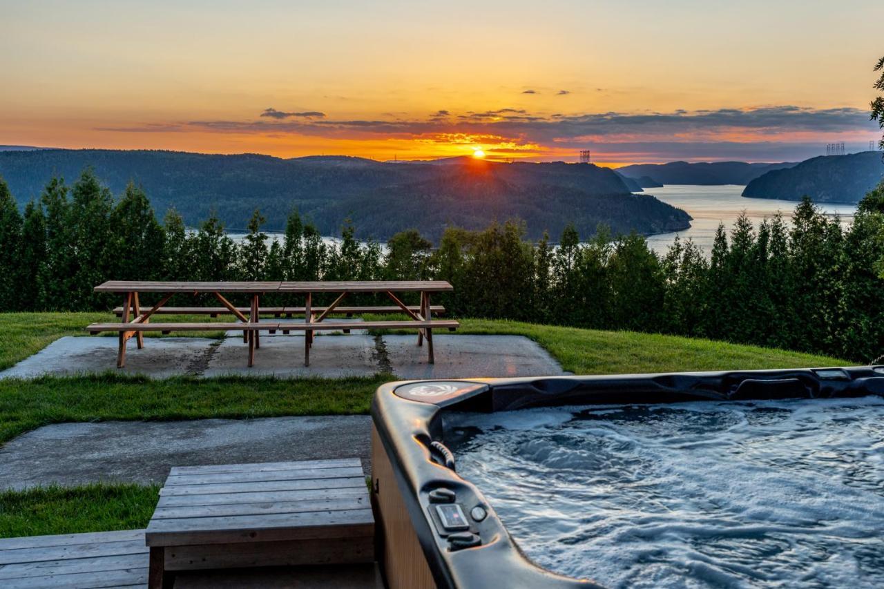 Montfjord - Chalets, Vue Spectaculaire Et Spa. Chantafjord #4 Sacre-Coeur المظهر الخارجي الصورة