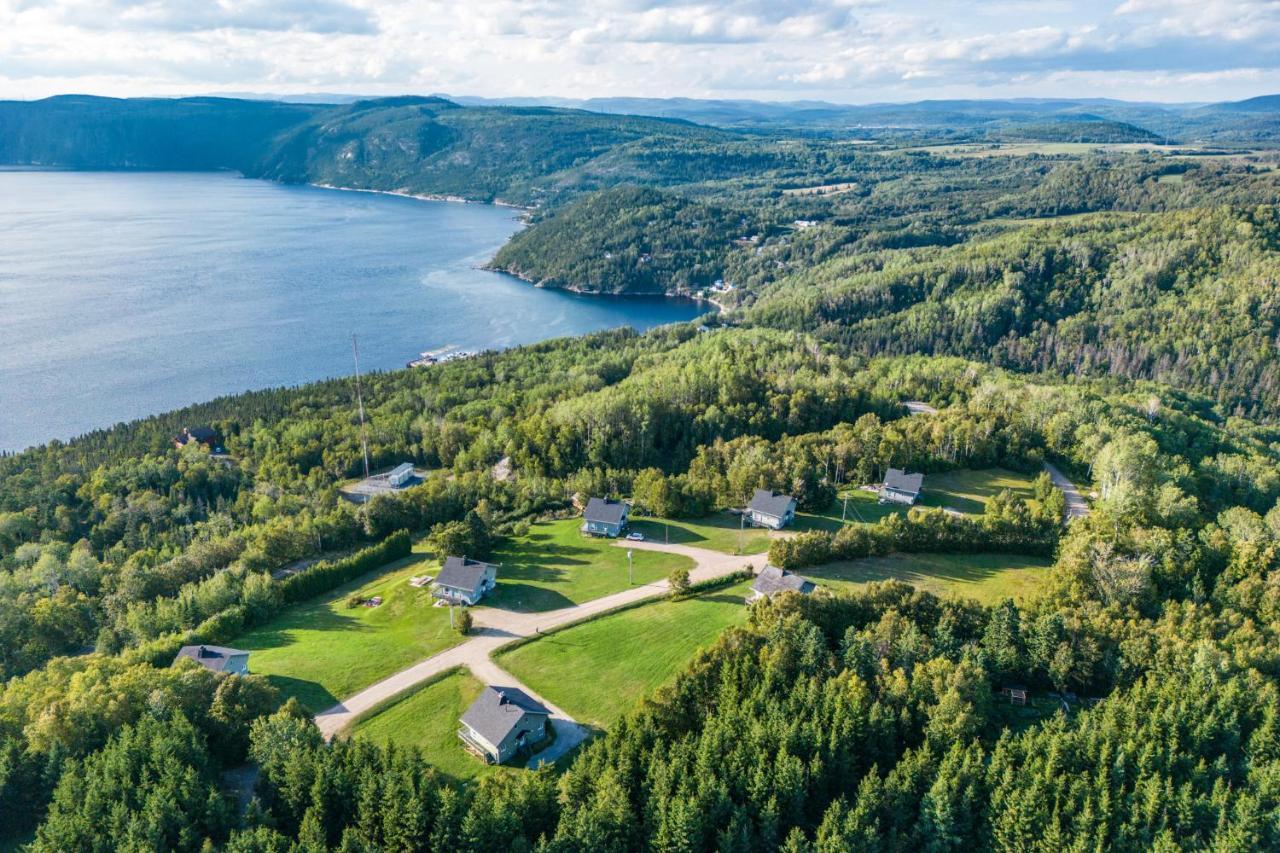 Montfjord - Chalets, Vue Spectaculaire Et Spa. Chantafjord #4 Sacre-Coeur المظهر الخارجي الصورة