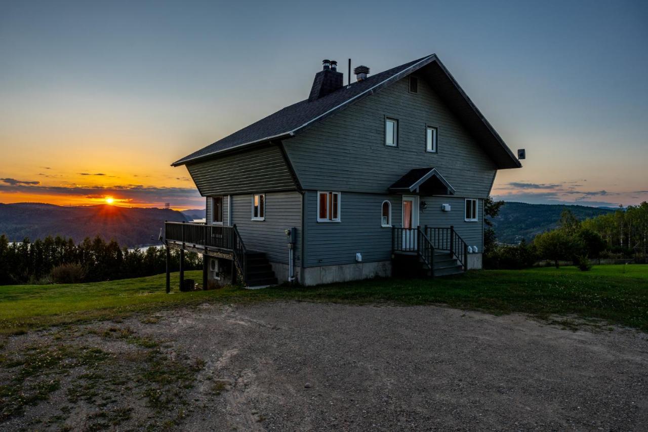 Montfjord - Chalets, Vue Spectaculaire Et Spa. Chantafjord #4 Sacre-Coeur المظهر الخارجي الصورة
