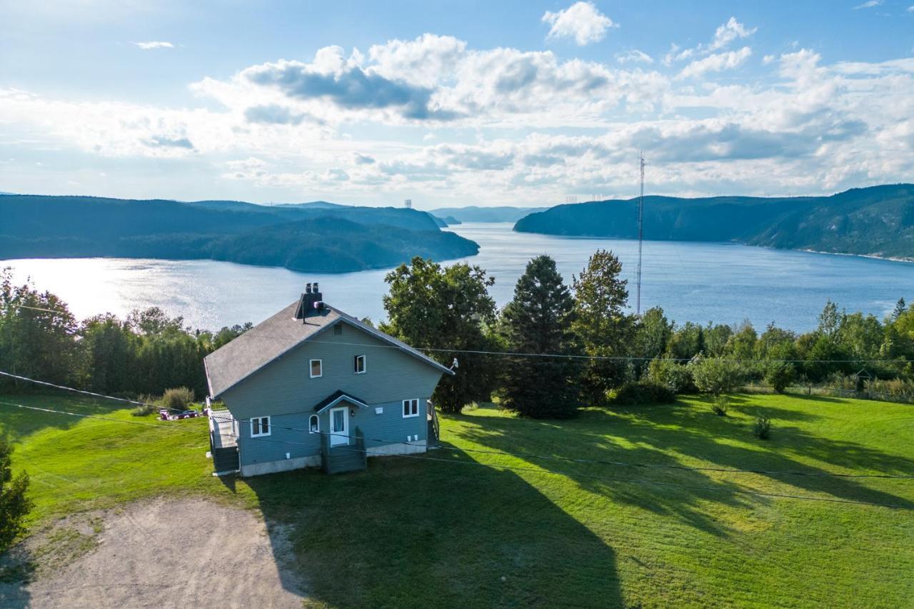 Montfjord - Chalets, Vue Spectaculaire Et Spa. Chantafjord #4 Sacre-Coeur المظهر الخارجي الصورة