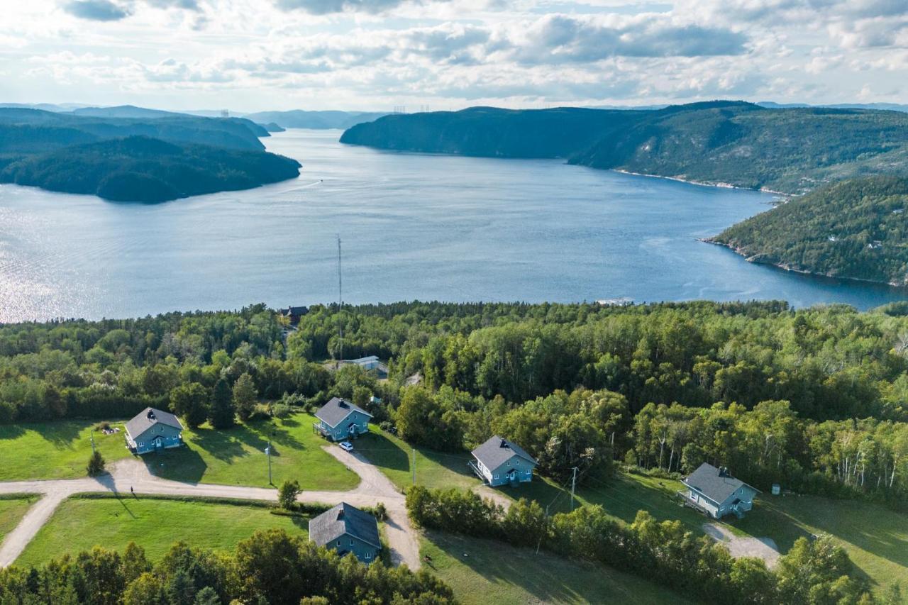 Montfjord - Chalets, Vue Spectaculaire Et Spa. Chantafjord #4 Sacre-Coeur المظهر الخارجي الصورة